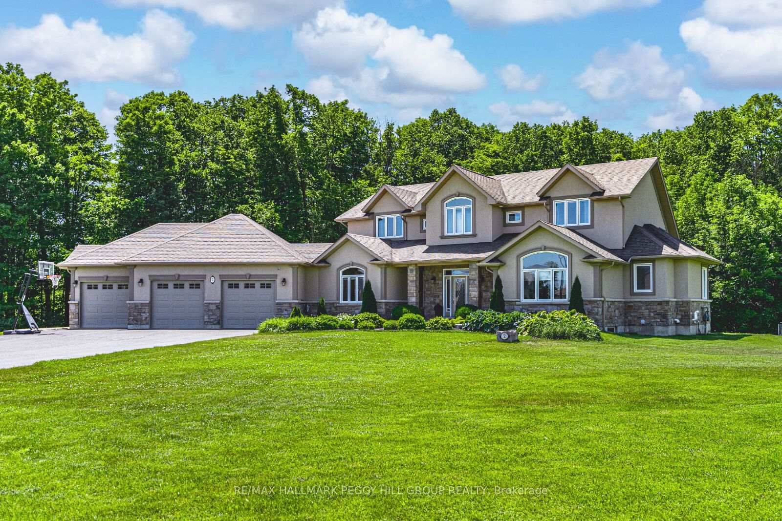 Property Photo:  2 Sumach Court  ON L9Z 0A8 