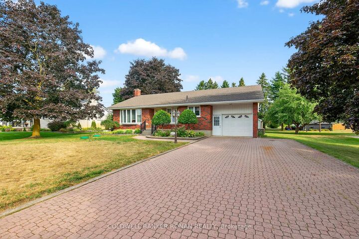 Property Photo: 8 Douglas Drive ON L9R 1J9