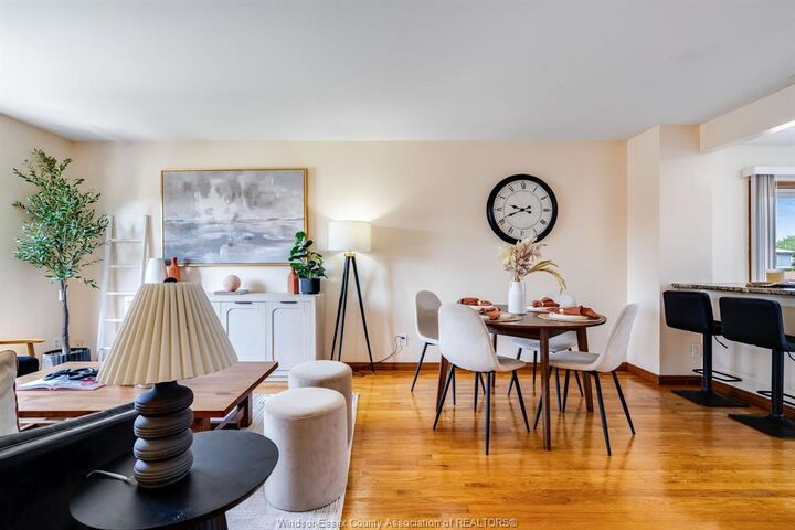 Property Photo:  2956 Alderbrook Drive  ON N8W 5H5 