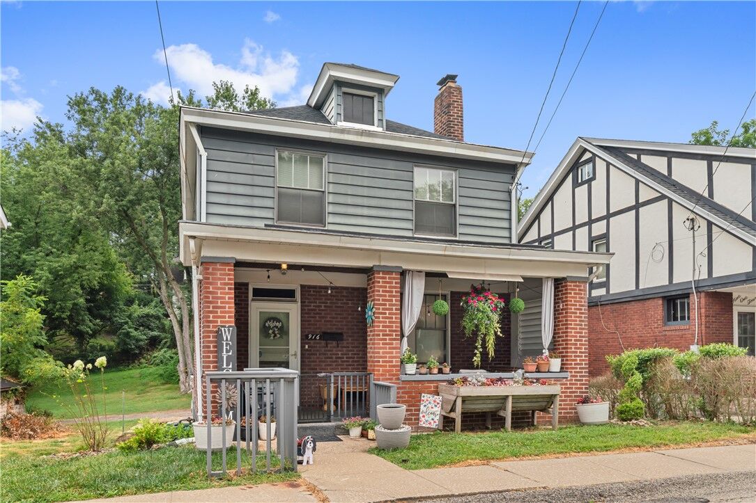 Property Photo: 916 Baldwin St PA 15234