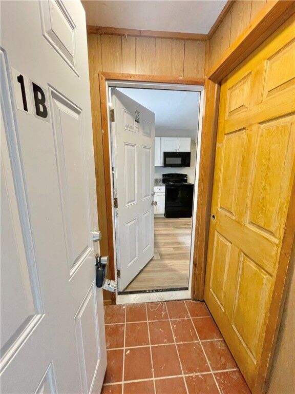 Property Photo:  223 E Falls St 1B  PA 16101 