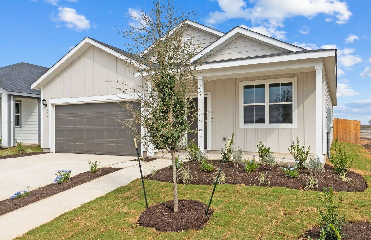 Property Photo: 817 Cardenas Street TX 78666