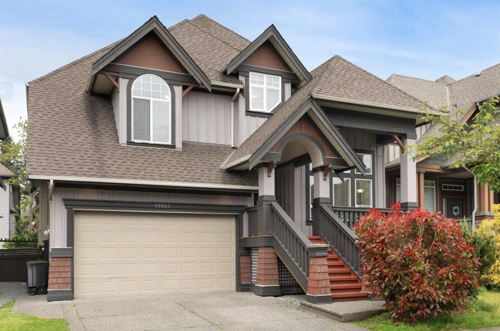 Property Photo: 19243 Fieldstone Walk BC V3Y 2X1