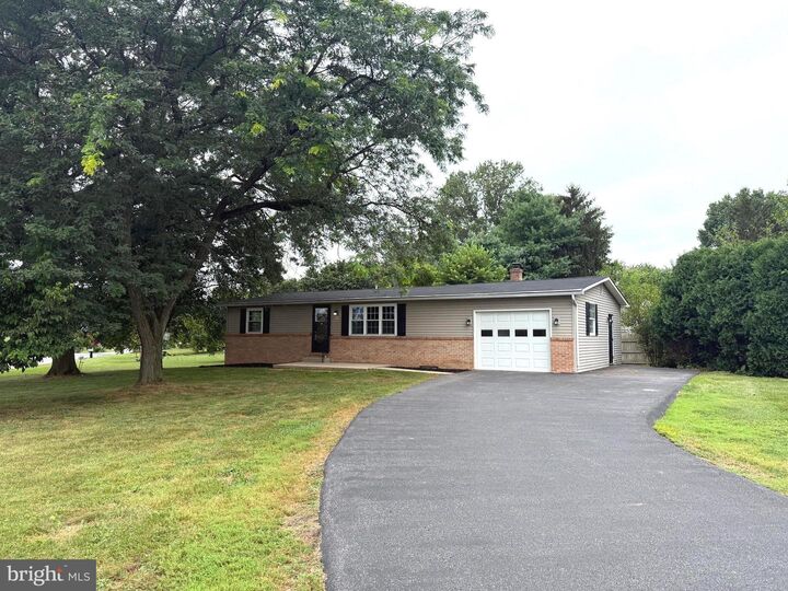 1006 Stellar Drive  Mount Joy PA 17552 photo
