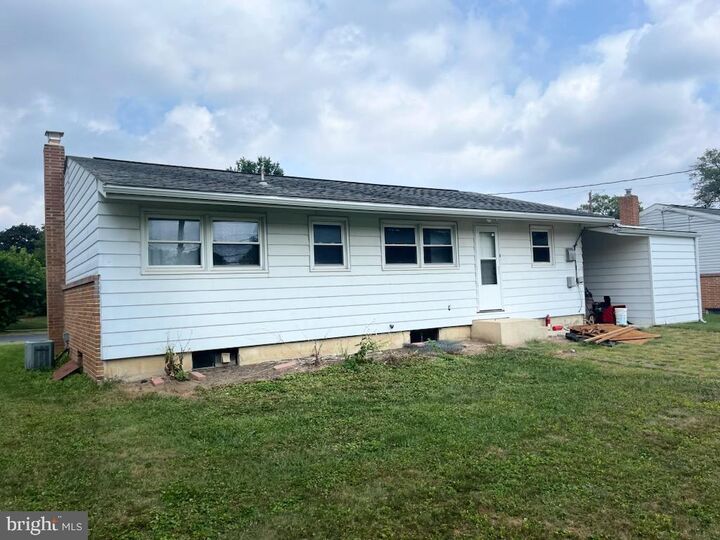Property Photo: 3405 Hawthorne Drive PA 17011