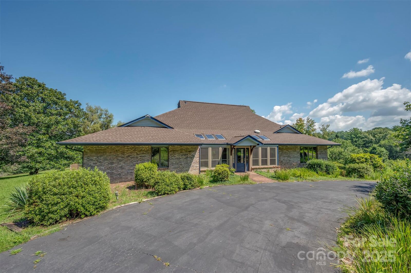 Property Photo: 26 Canter Court NC 28742
