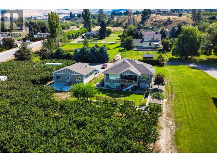 Property Photo:  833 McCurdy Road East  BC V1X 8G3 