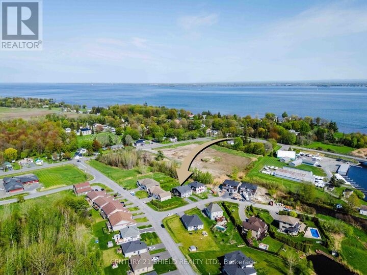 Property Photo: 6371 Monument Way ON K0C 2C0