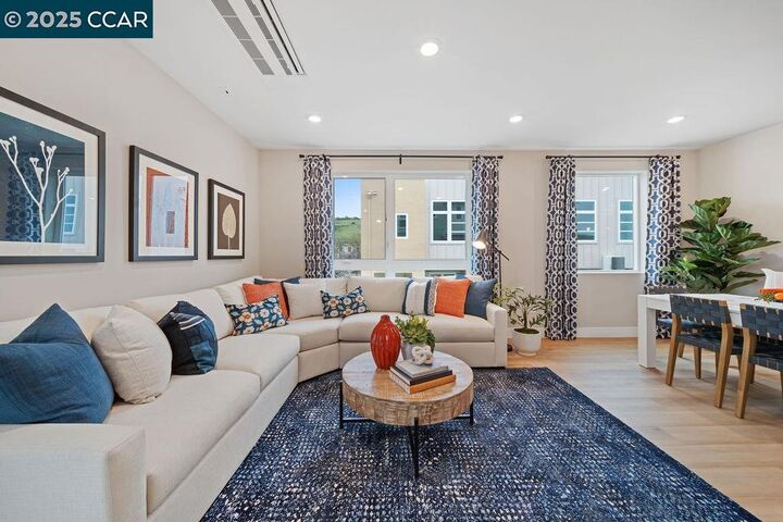 Property Photo: 27264 Cosmo Ct CA 94541