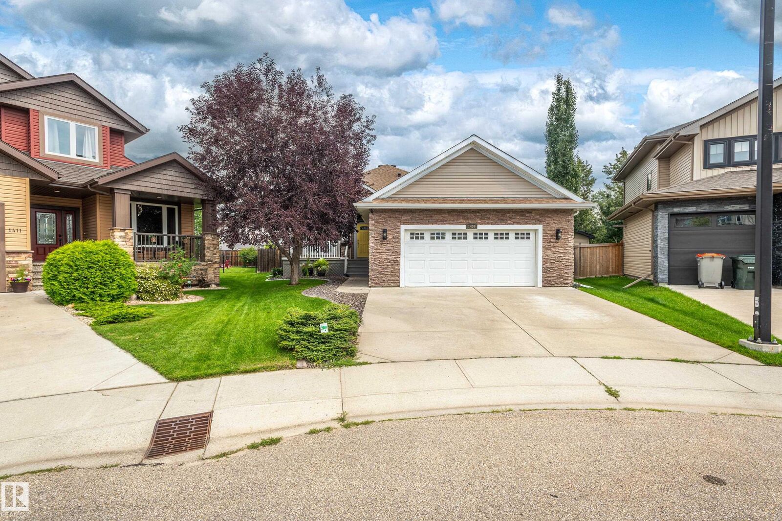 Property Photo: 1409 Westerra Bay AB T7Z 0B3