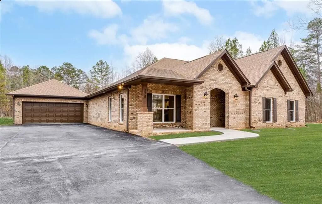 Property Photo: 111 Stewart Avenue NE GA 31061