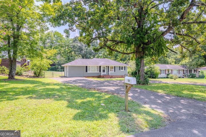 Property Photo: 1306 Calhoun Avenue NE GA 30161