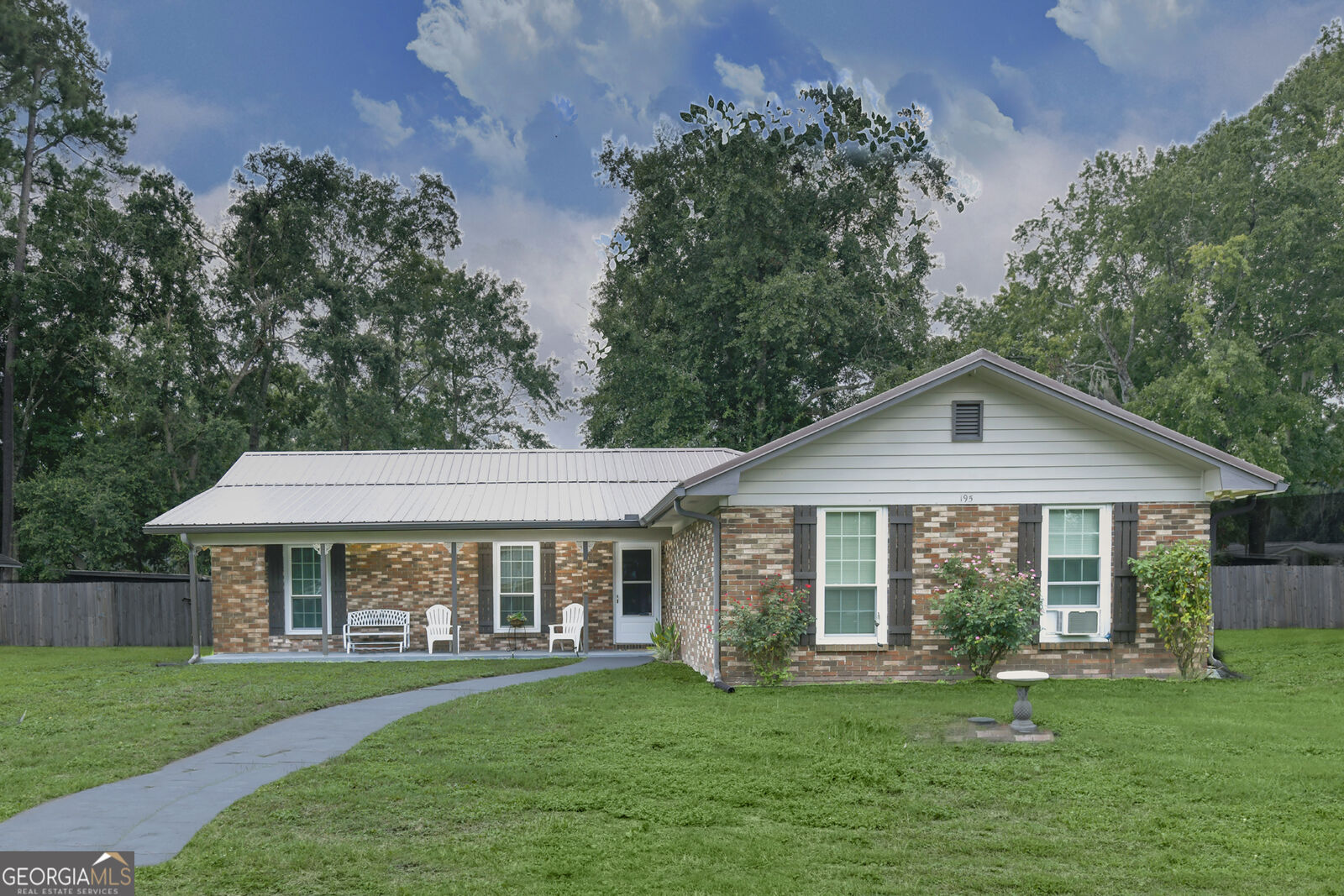 Property Photo: 195 W Magnolia Avenue GA 31548