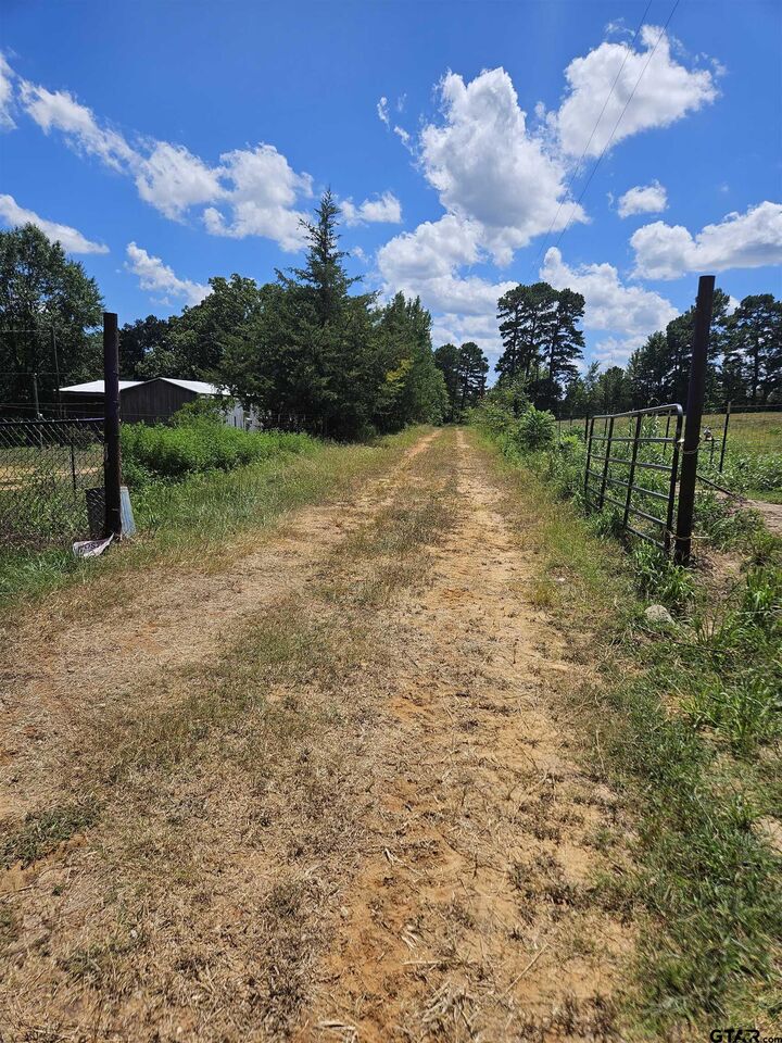 Property Photo:  1122 SE Cr 4420  TX 75480 
