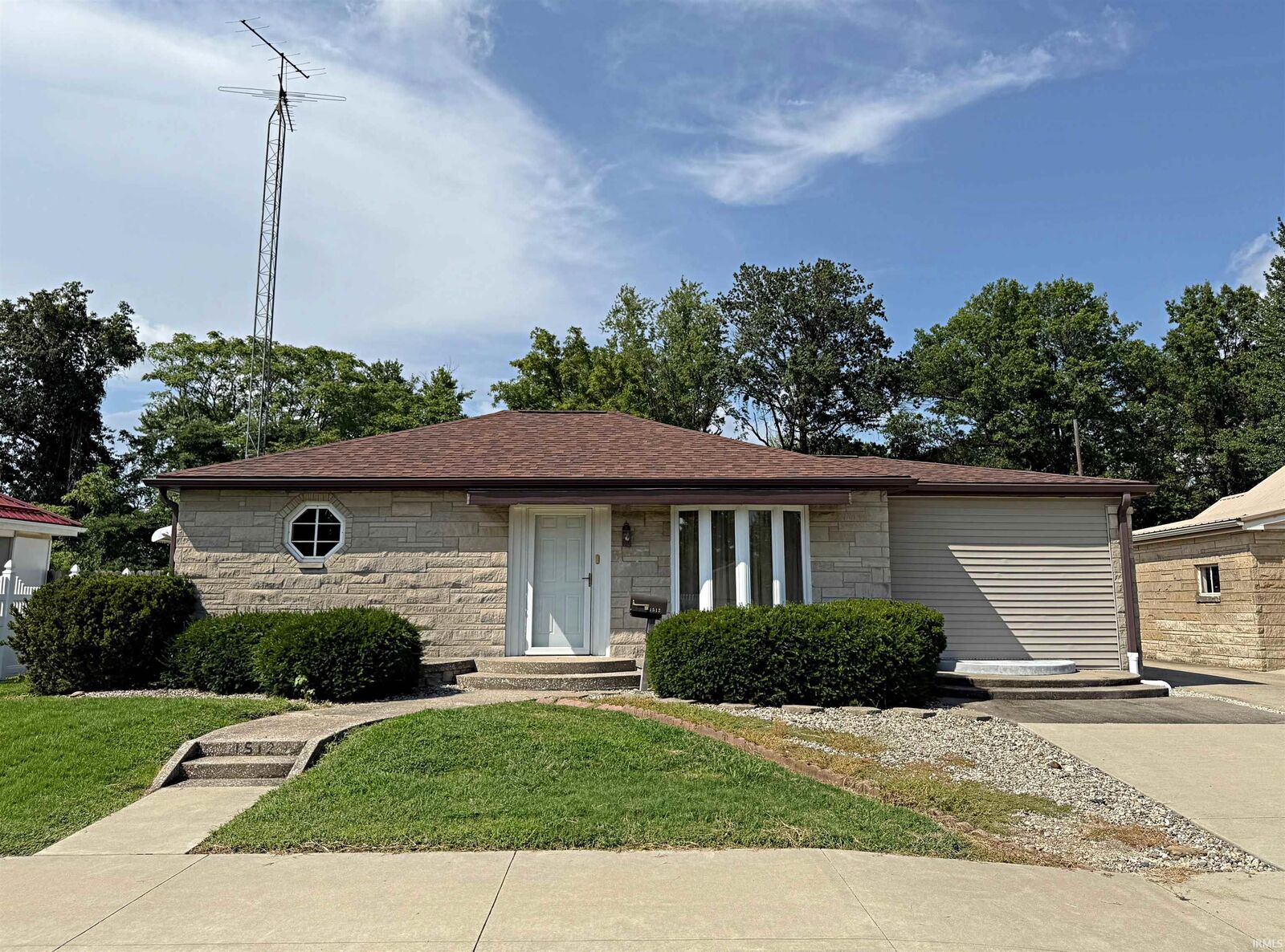 Property Photo: 1512 Hazel Street IN 47501