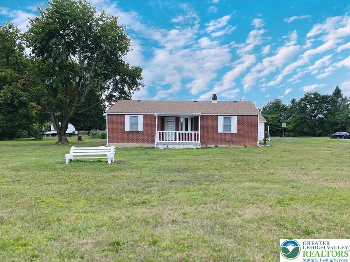 1215 W Macada Road  Hanover Twp PA 18017 photo