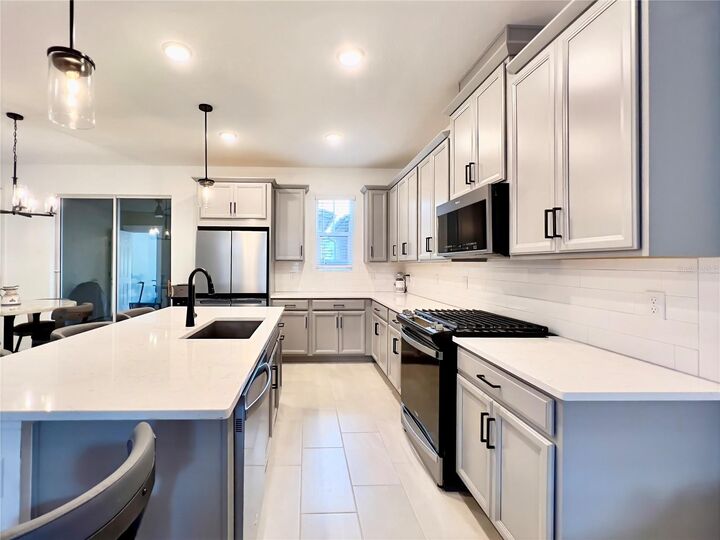 Property Photo: 1858 Island Village Way FL 34747