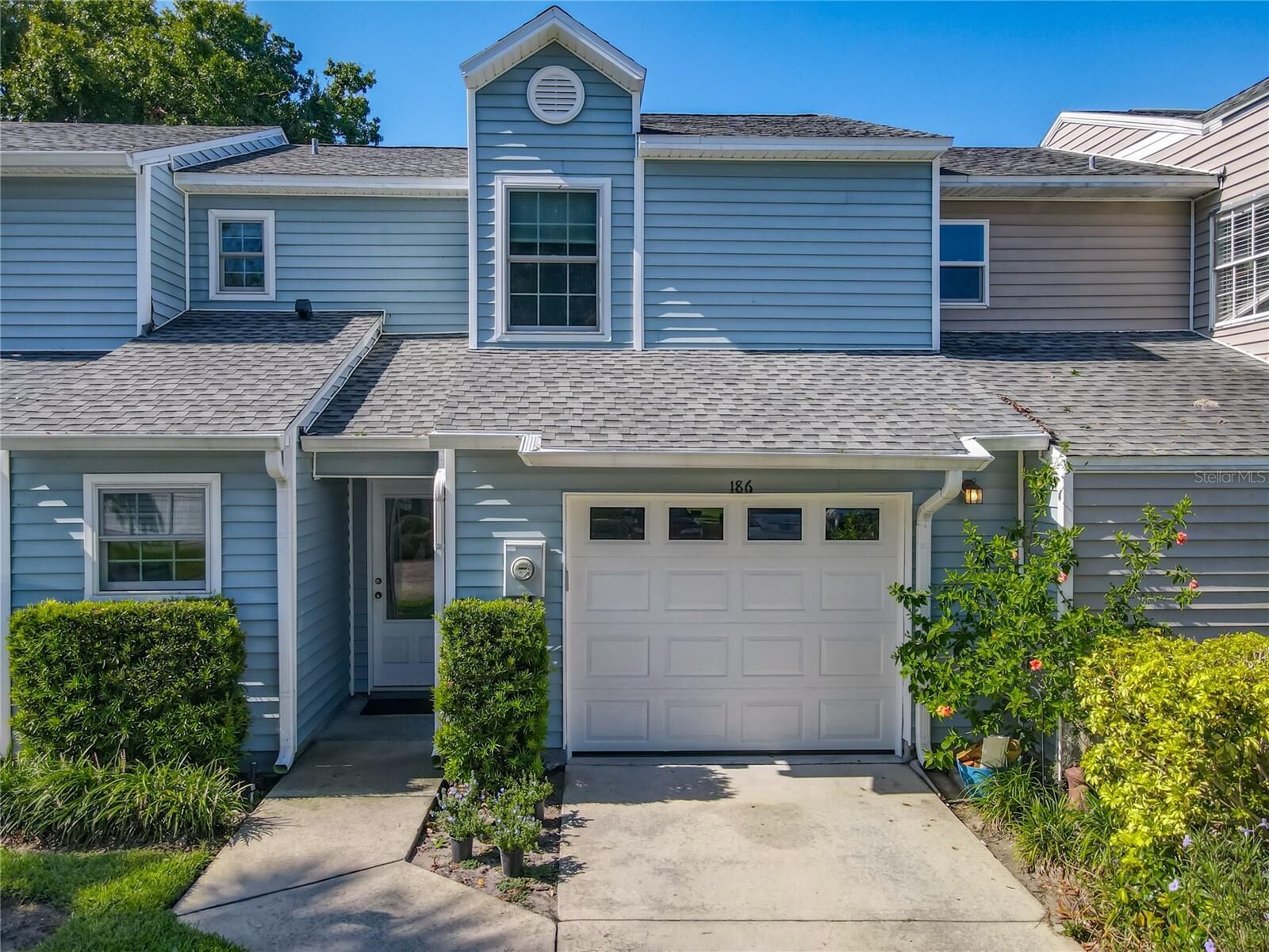 Property Photo:  186 Northshore Circle  FL 32707 