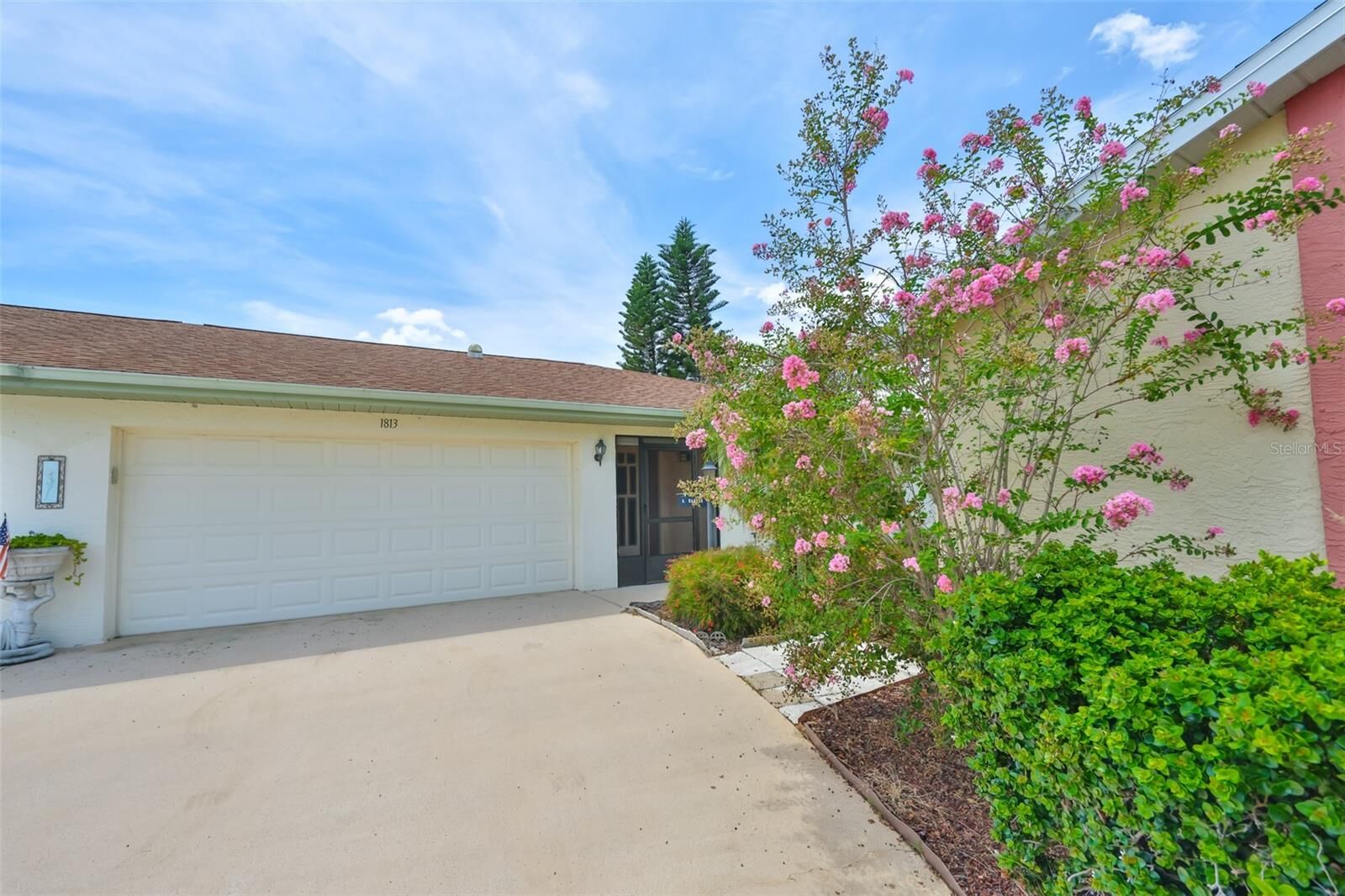 Property Photo:  1813 Atrium Drive  FL 33573 