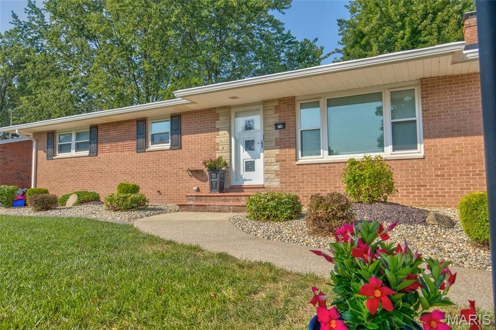 Property Photo: 79 Kendall Drive IL 62095