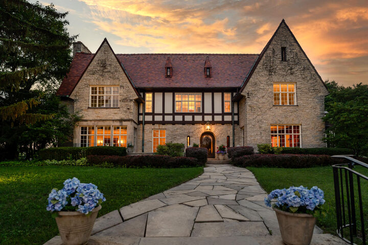 1651 Alta Vista Ave  Wauwatosa WI 53213 photo