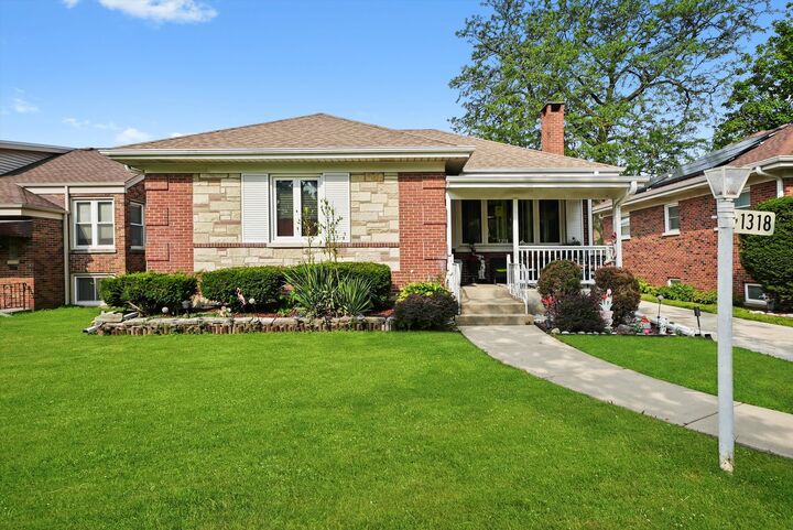 1318 Balmoral Avenue  Westchester IL 60154 photo