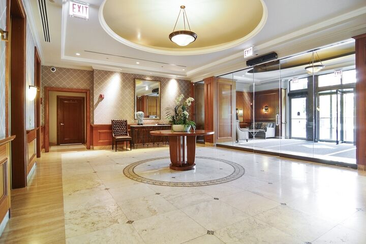 Property Photo: 1322 S Prairie Avenue 1913 IL 60605