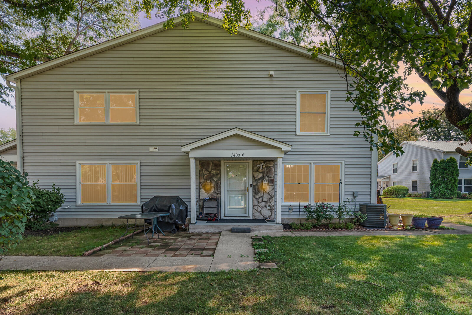 Property Photo: 1400 N Glen Circle C IL 60506