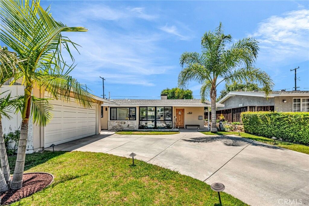 Property Photo: 1801 W Chandeleur Drive CA 90732