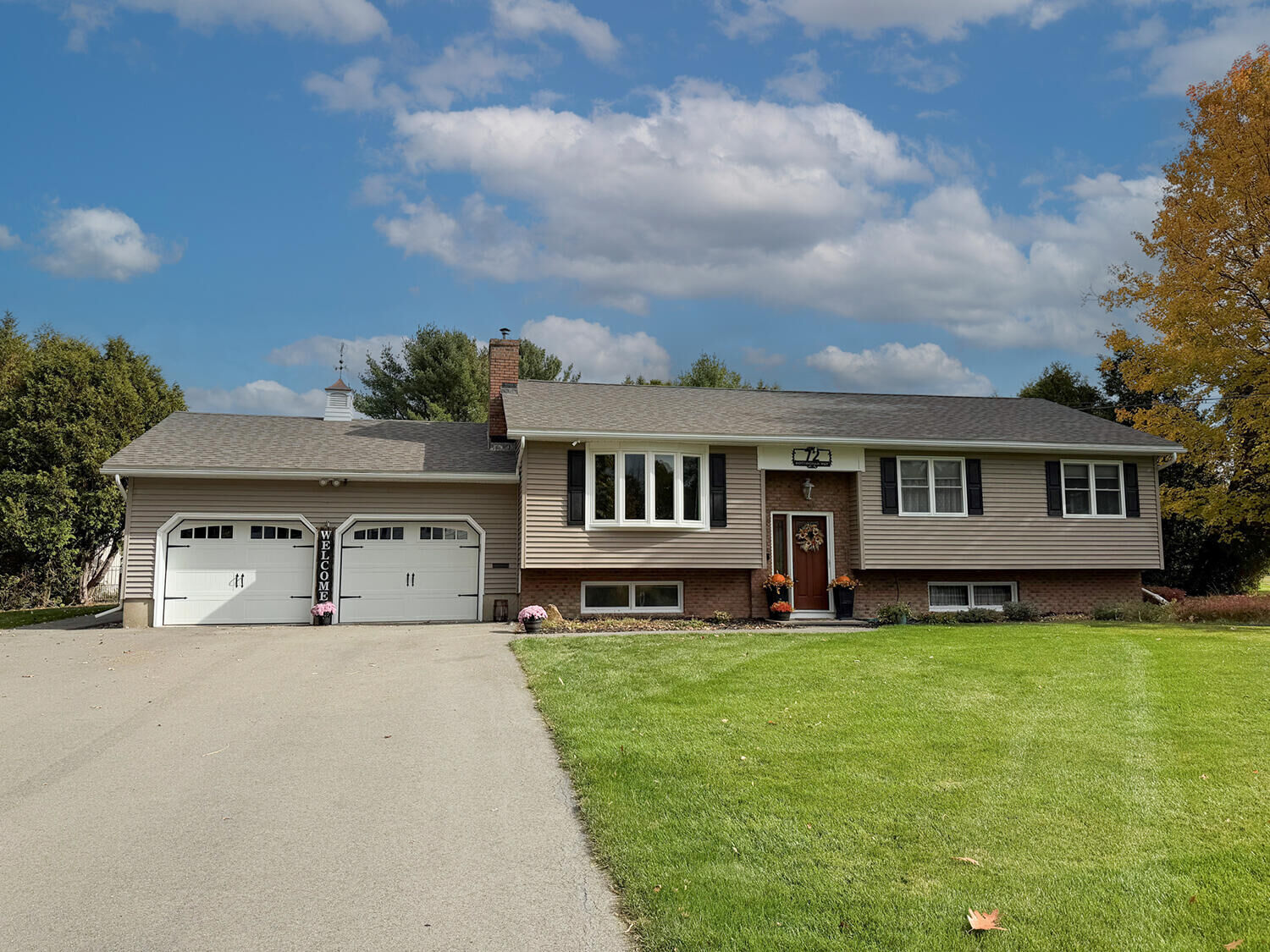 Property Photo: 72 Nottingham Way ME 04412