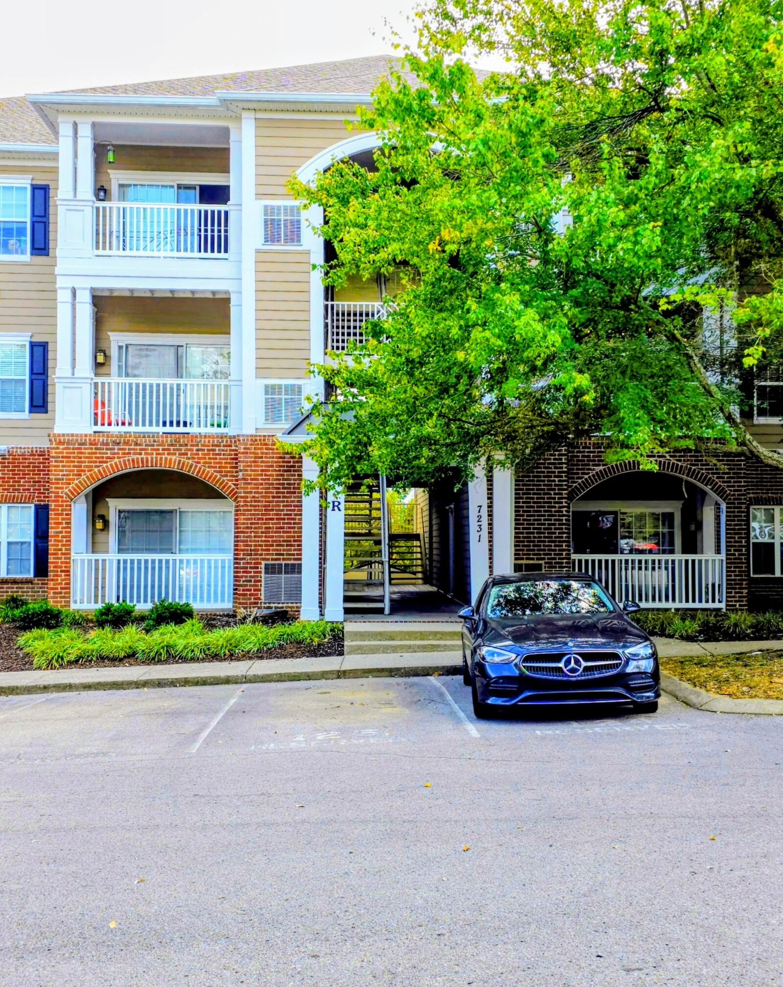 Property Photo:  7231 Althorp Way R-7  TN 37211 