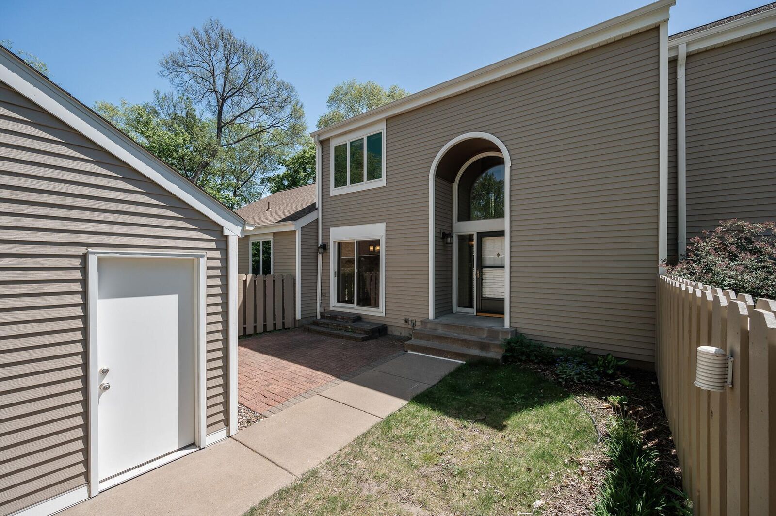 Property Photo:  1174 Saint Clair Avenue  MN 55105 