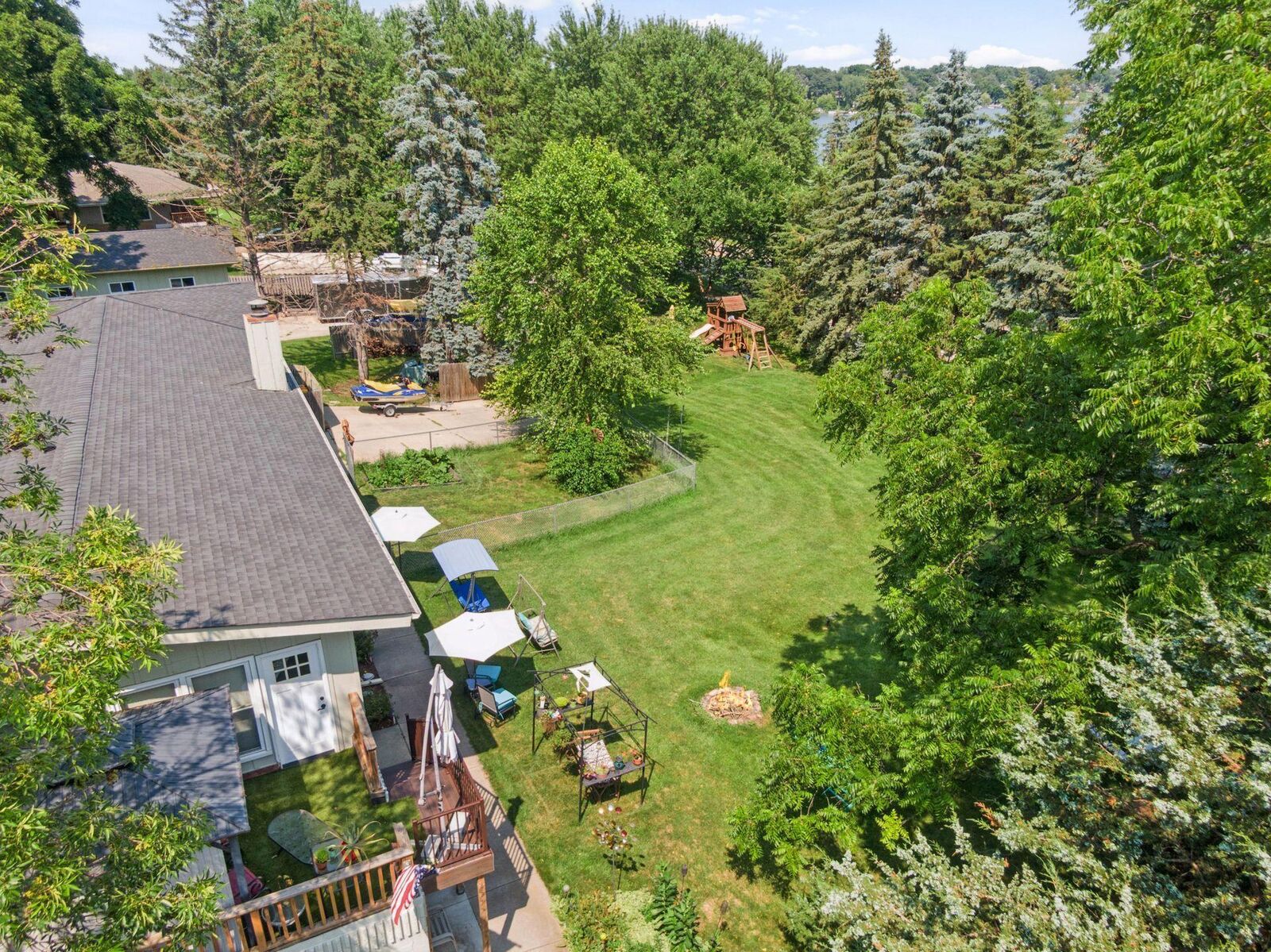 Property Photo: 3801 Leslee Curve MN 55331