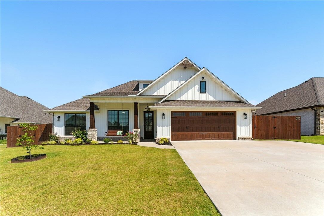 Property Photo: 1902 Tull Drive AR 72751