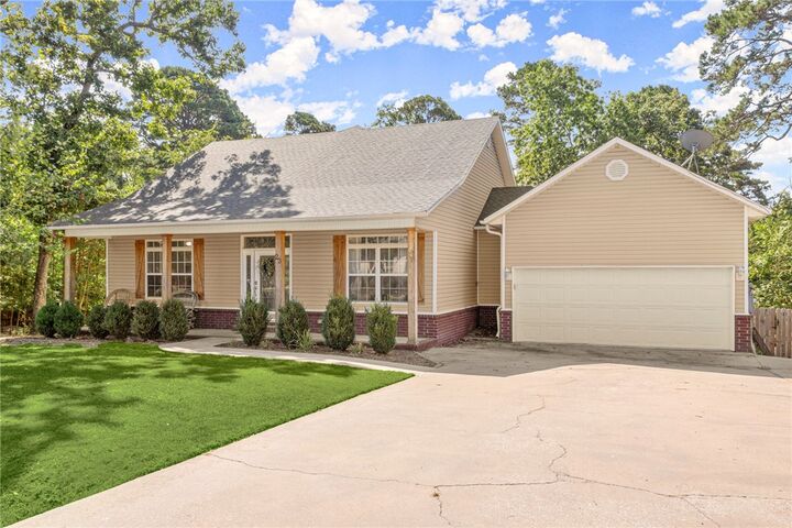 Property Photo:  23 Cumbrian Drive  AR 72714 