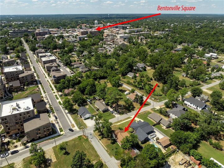 Property Photo:  119 SE F Street  AR 72712 