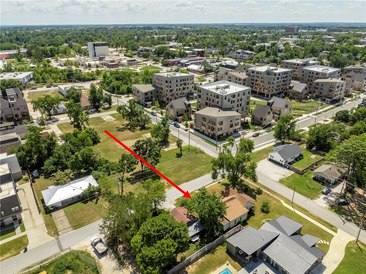 Property Photo: 119 SE F Street AR 72712