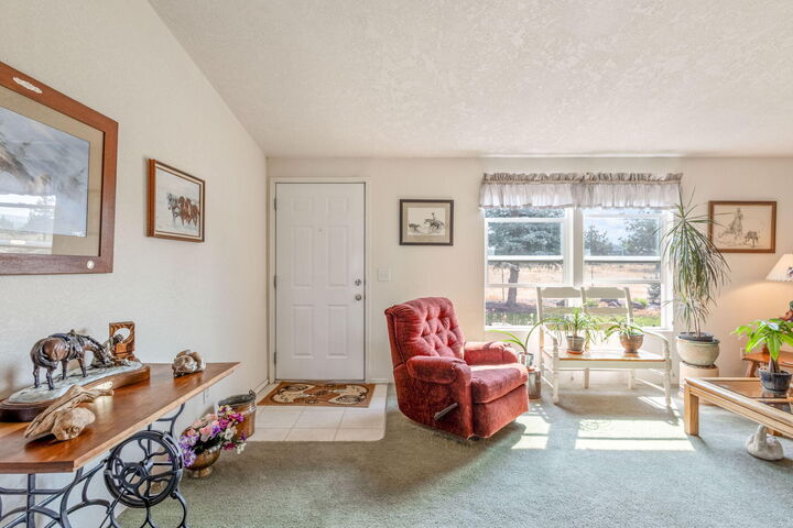 Property Photo: 13439 SE Cayuse Road OR 97754