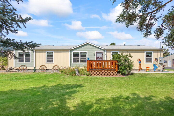 Property Photo: 13439 SE Cayuse Road OR 97754