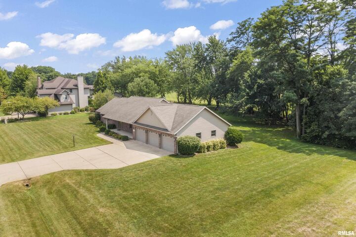 Property Photo:  6 Hawthorne Cove  IL 61550 