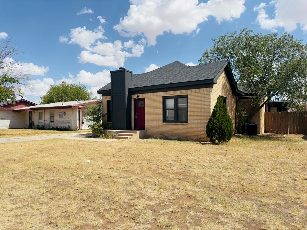 Property Photo: 3311 Sycamore TX 79703