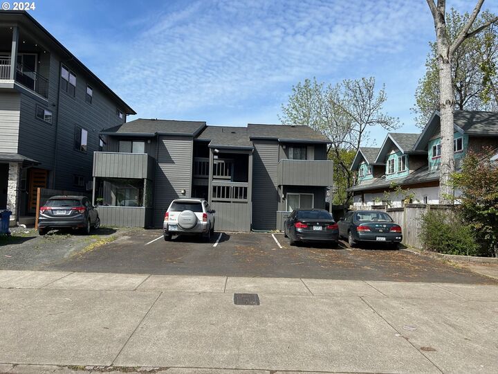 Property Photo: 1640 Mill St OR 97401