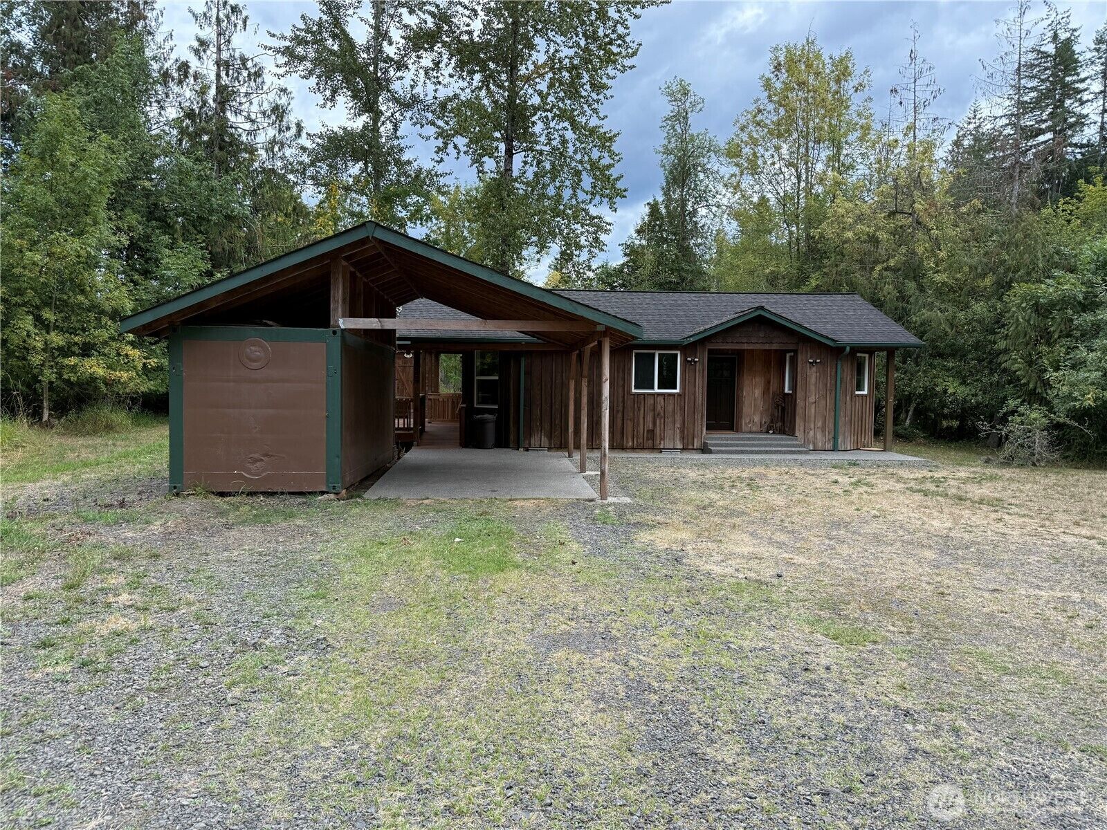 Property Photo:  160  Hall Road  WA 98645 