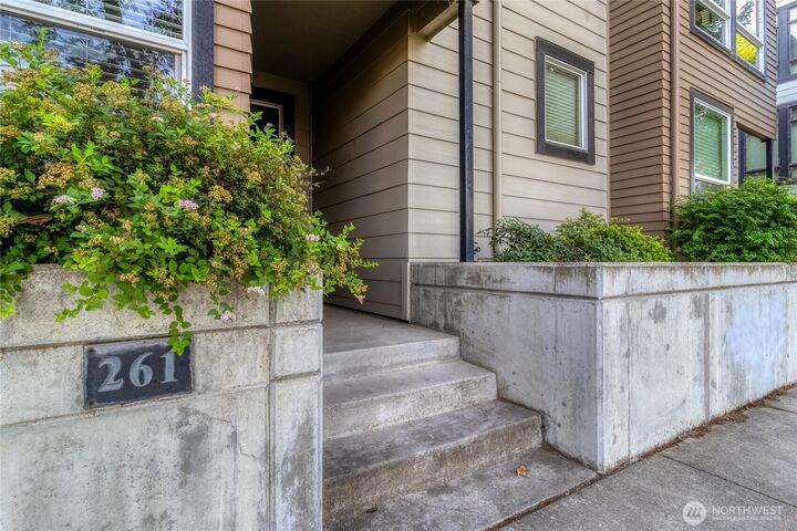 Property Photo:  261 W Sumach Street  WA 99362 