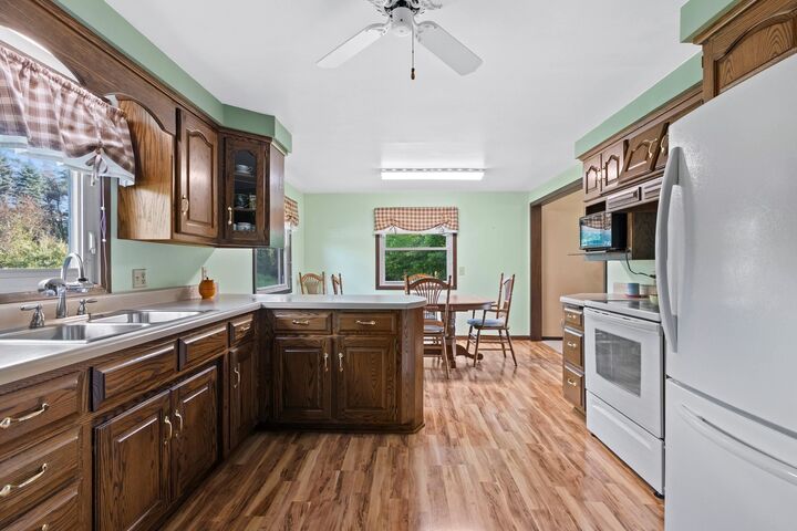 Property Photo: 4028 Oakdale Drive WI 54313