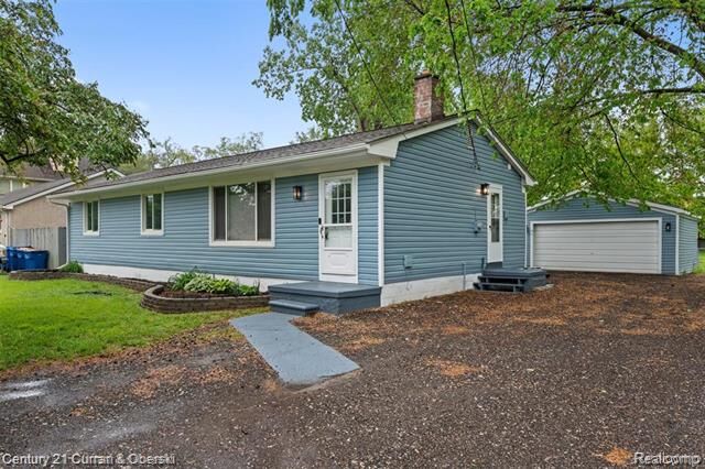Property Photo: 6262 Garden Court MI 48091