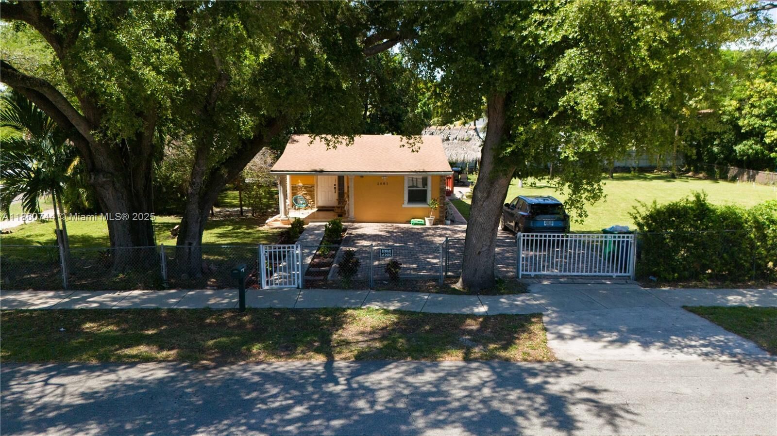 Property Photo: 2081 NW 104th St FL 33147