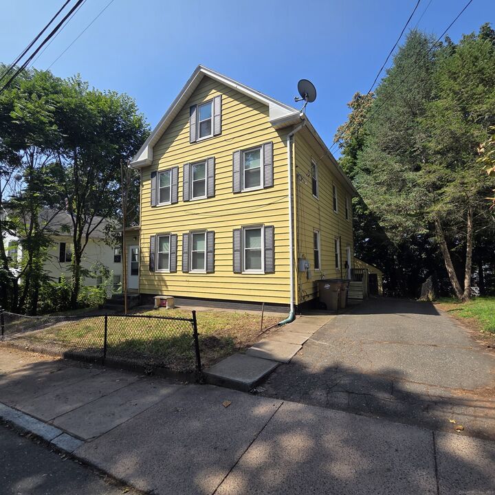 Property Photo: 9 Woodland Street 2 CT 06066