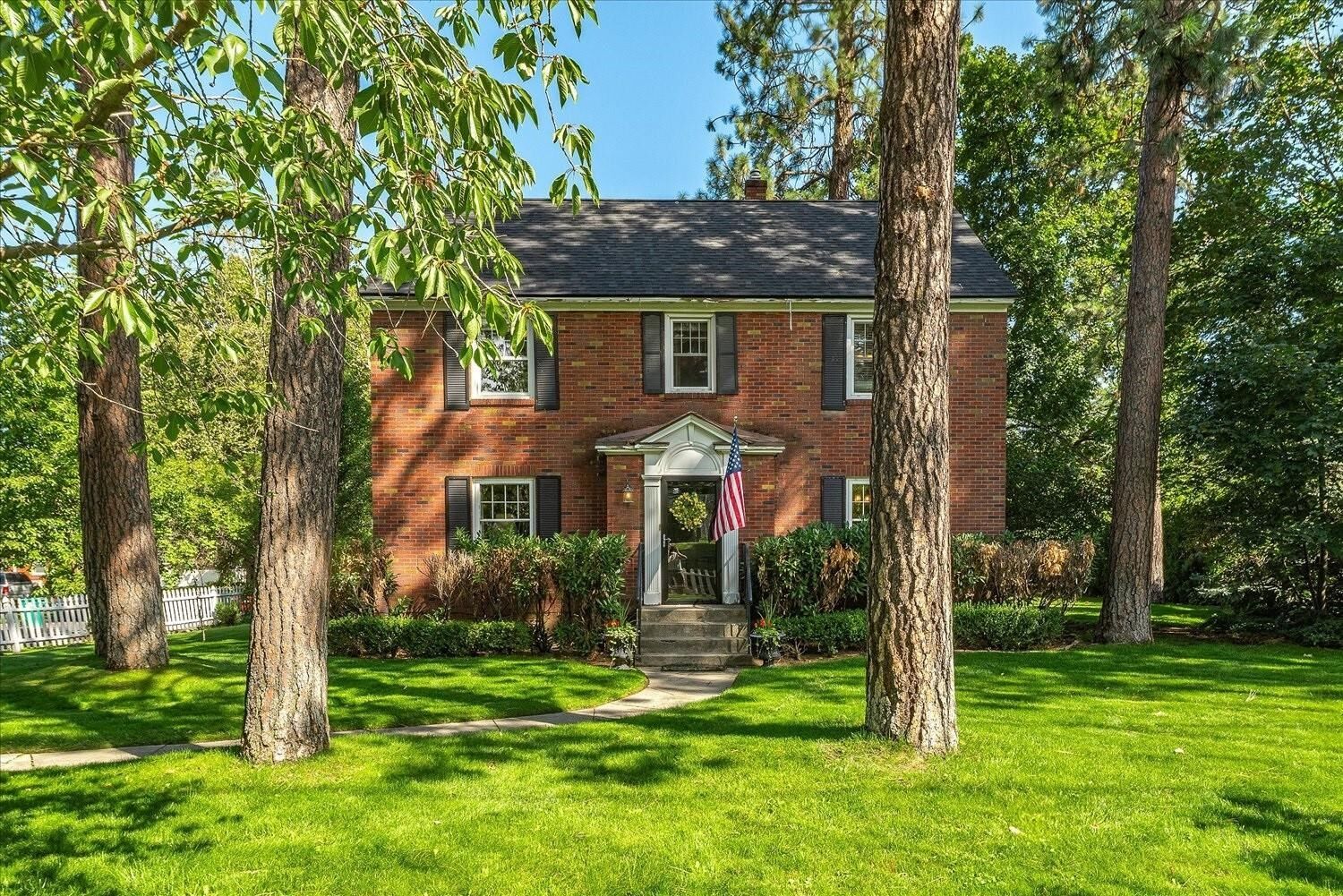 Property Photo:  2825 S Wall St  WA 99203 