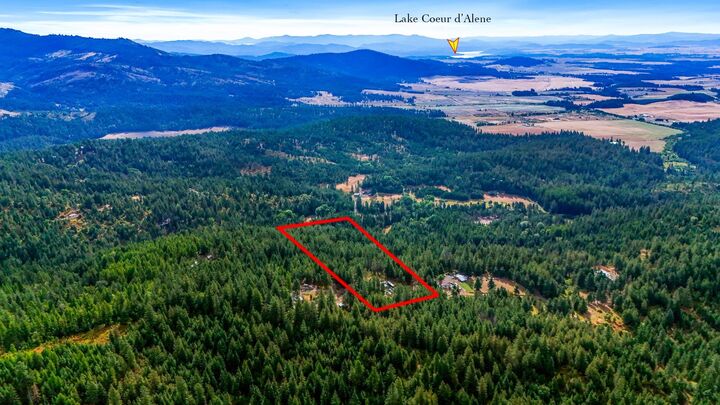 Property Photo:  12220 S Alpine Fern Ln  WA 99030 